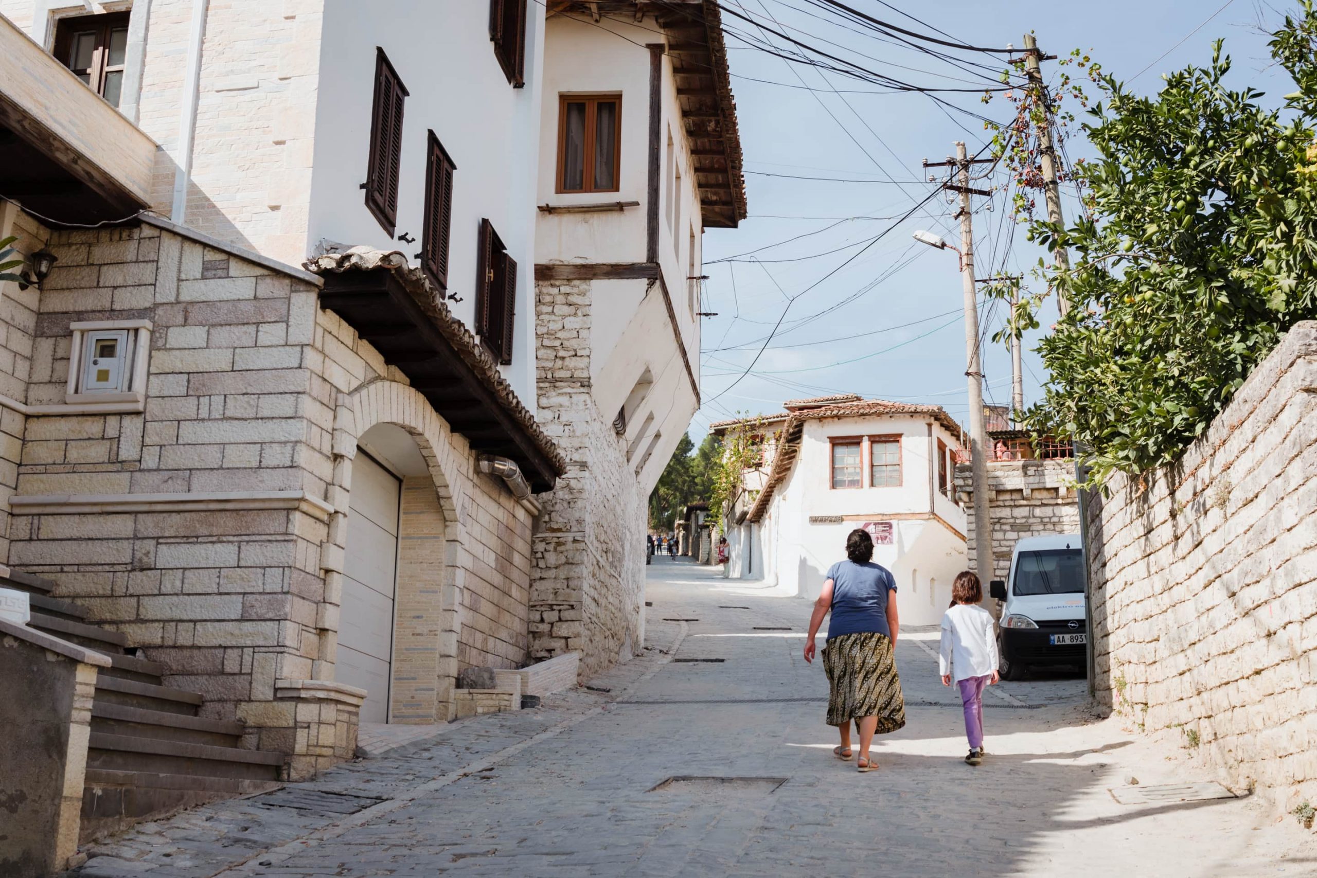 Portrait de rue en Albanie, Vai en Vadrouille