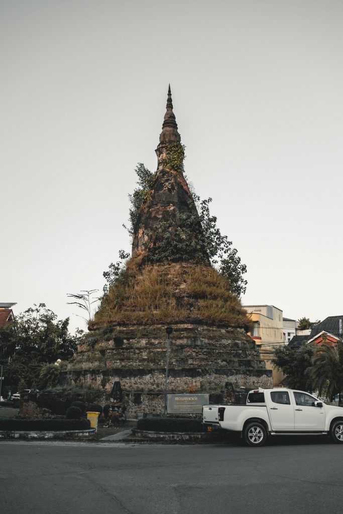 black stupa laos vientiane